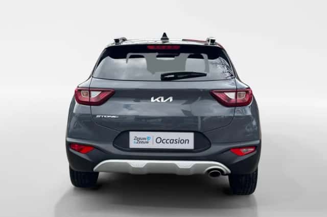Kia Stonic (2022) thumbnail 3