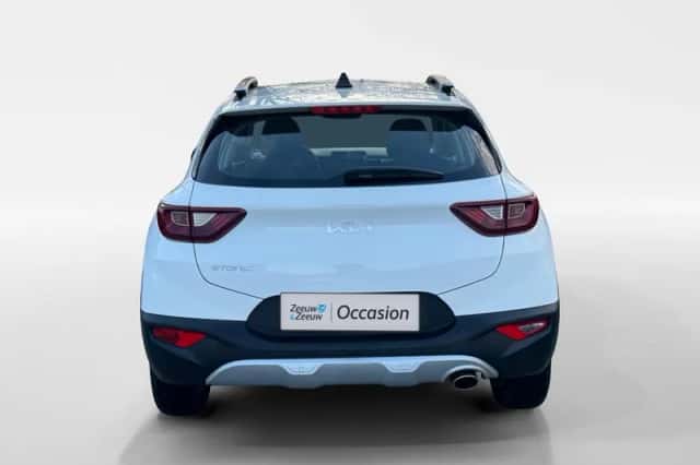 Kia Stonic (2025) thumbnail 4