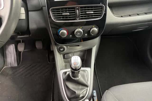 Renault Clio (2017) thumbnail 14