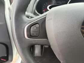 Renault Clio (2017) thumbnail 22