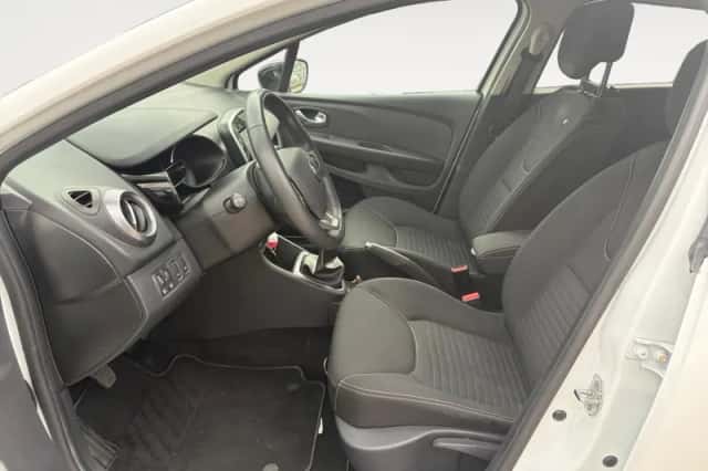 Renault Clio (2017) thumbnail 10