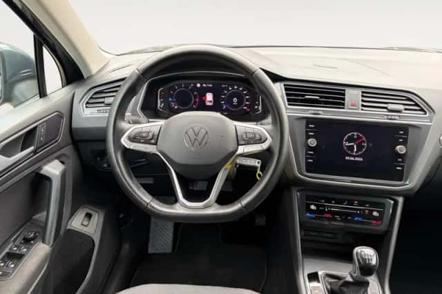 Volkswagen Tiguan (2021) thumbnail 11