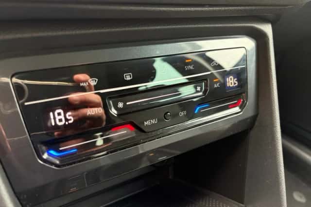 Volkswagen Tiguan (2021) thumbnail 18