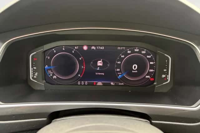Volkswagen Tiguan (2021) thumbnail 23