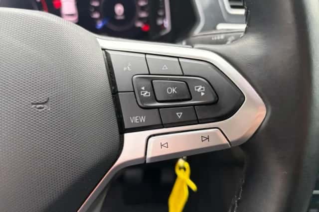 Volkswagen Tiguan (2021) thumbnail 25