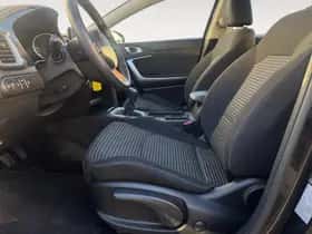 Kia Ceed (2024) thumbnail 11