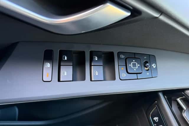 Kia Niro (2025) thumbnail 25