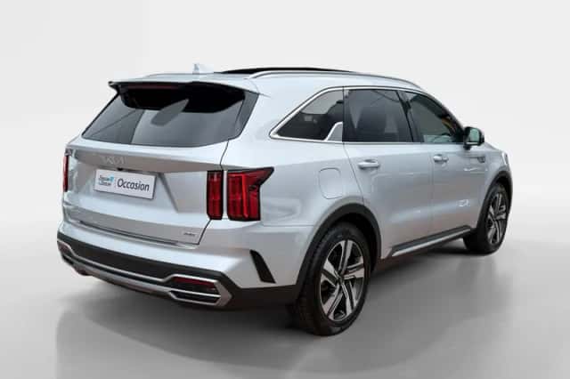 Kia Sorento (2022) thumbnail 4
