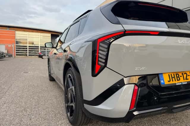 Kia EV4 (2025) thumbnail 30