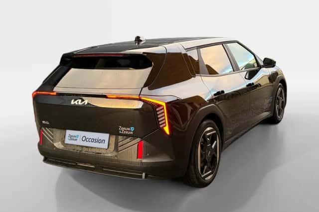 Kia EV4 (2025) thumbnail 5