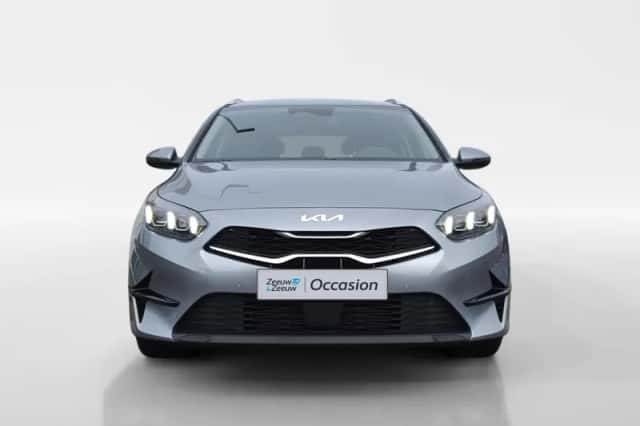 Kia Ceed Sportswagon (2024) thumbnail 2