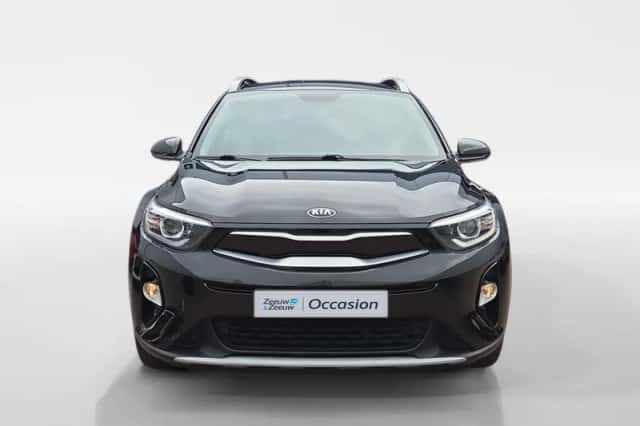 Kia Stonic (2020) thumbnail 2