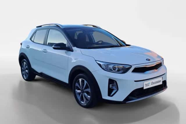 Kia Stonic (2021) thumbnail 3