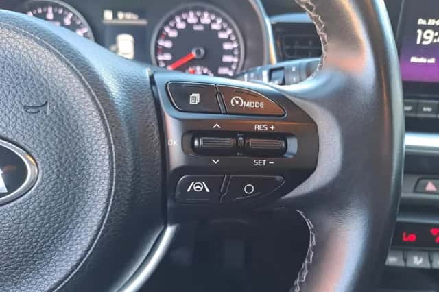 Kia Stonic (2021) thumbnail 22
