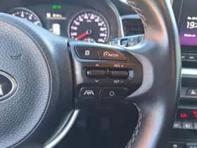 Kia Stonic (2021) thumbnail 22