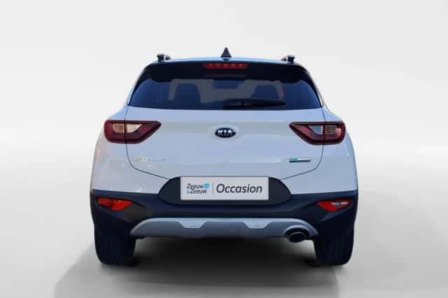 Kia Stonic (2021) thumbnail 6