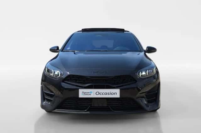 Kia Ceed (2025) thumbnail 2