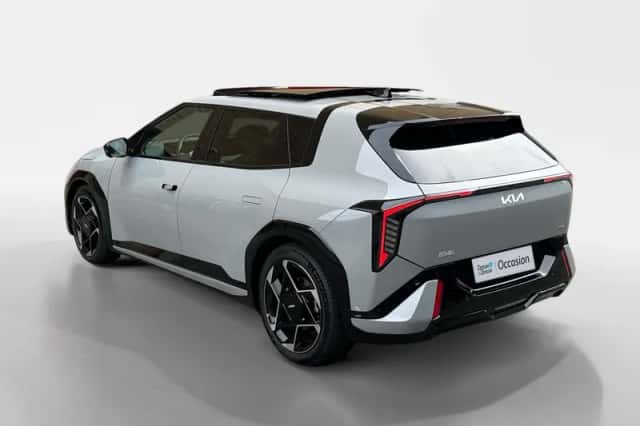 Kia EV4 (2025) thumbnail 5
