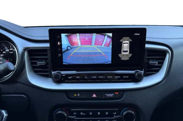 Kia Ceed Sportswagon (2024) thumbnail 17