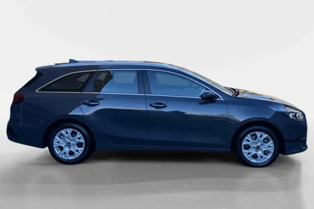 Kia Ceed Sportswagon (2024) thumbnail 4
