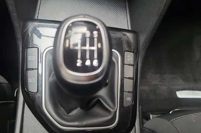 Kia Sportage (2023) thumbnail 17