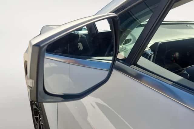 Kia Sportage (2023) thumbnail 8