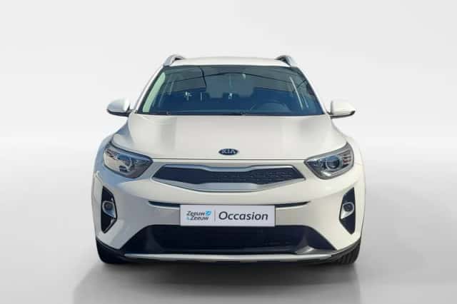 Kia Stonic (2020) thumbnail 2