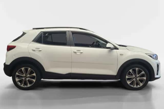 Kia Stonic (2020) thumbnail 4