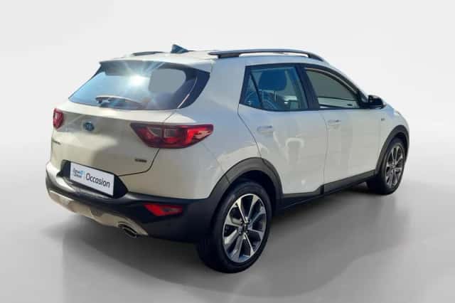 Kia Stonic (2020) thumbnail 5