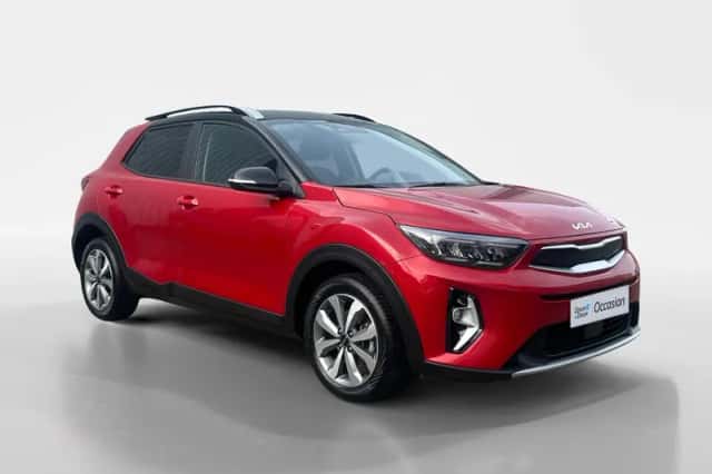 Kia Stonic (2023) thumbnail 3