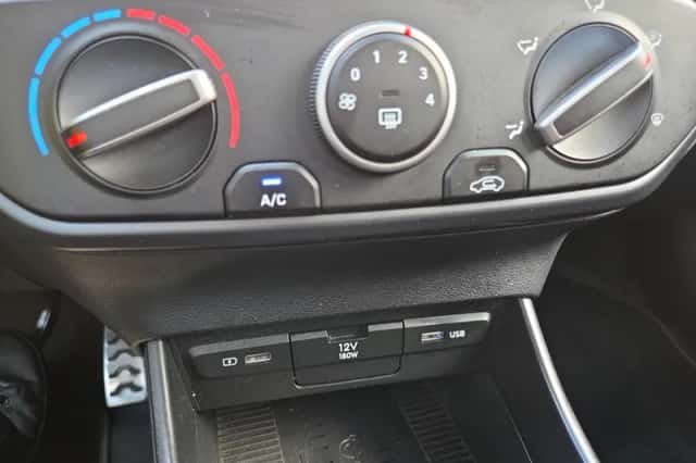 Hyundai Bayon (2022) thumbnail 23