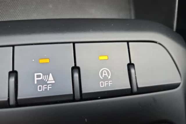 Kia Stonic (2019) thumbnail 19