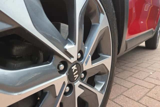 Kia Stonic (2019) thumbnail 26