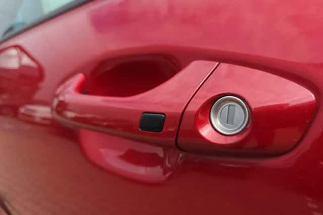 Kia Stonic (2019) thumbnail 27