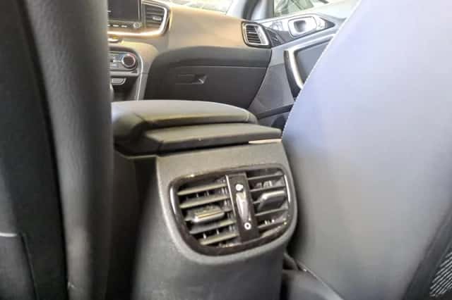 Kia Ceed Sportswagon (2024) thumbnail 15