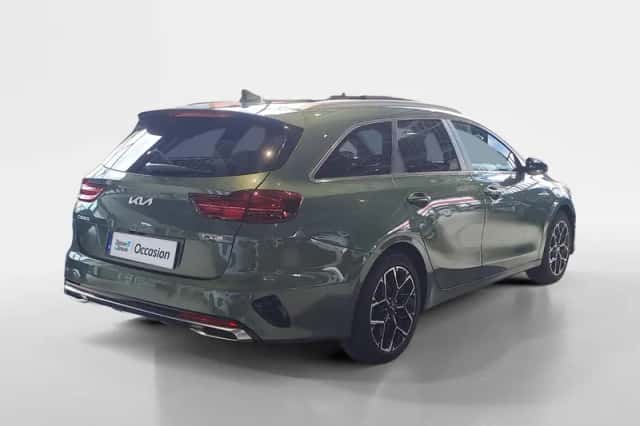 Kia Ceed Sportswagon (2024) thumbnail 4