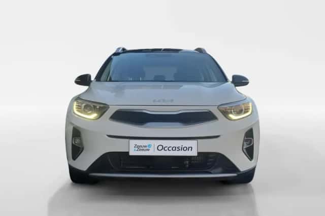 Kia Stonic (2023) thumbnail 2