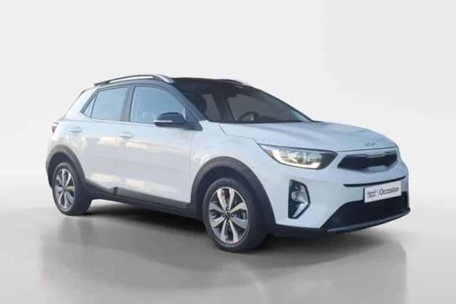 Kia Stonic (2023) thumbnail 3