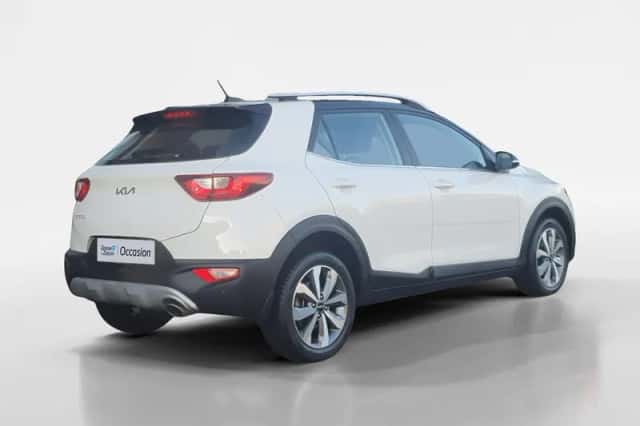 Kia Stonic (2023) thumbnail 5