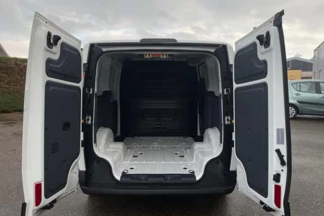 Kia PV5 (2026) thumbnail 21