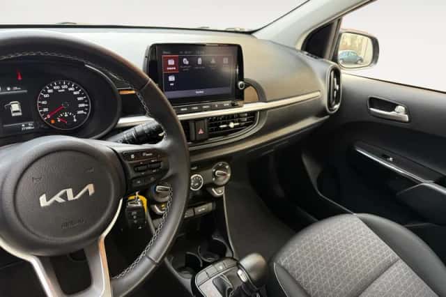 Kia Picanto (2022) thumbnail 10