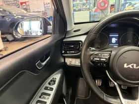 Kia Stonic (2023) thumbnail 14