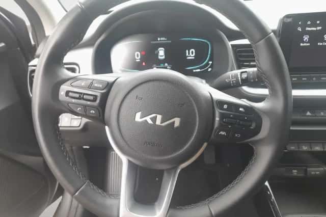 Kia Stonic (2024) thumbnail 16