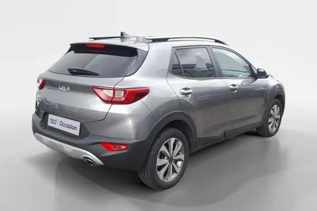 Kia Stonic (2024) thumbnail 4