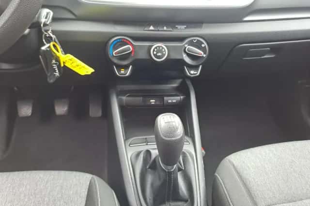 Kia Stonic (2024) thumbnail 18