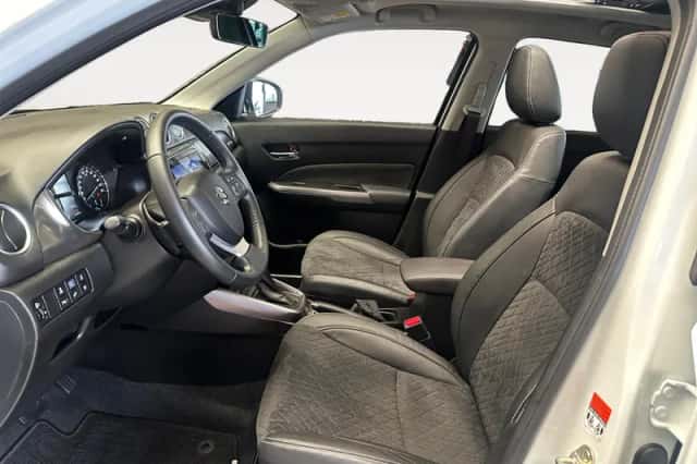 Suzuki Vitara (2024) thumbnail 10