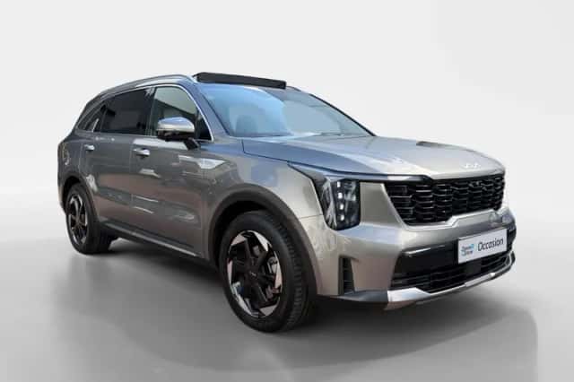Kia Sorento (2025) thumbnail 3