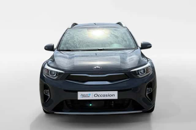 Kia Stonic (2021) thumbnail 2
