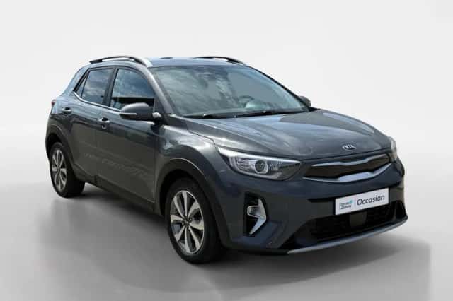 Kia Stonic (2021) thumbnail 3