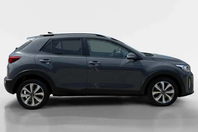 Kia Stonic (2021) thumbnail 4